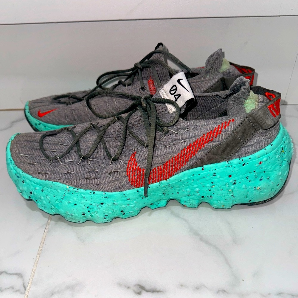 Gently Used Men’s Nike Space Hippie 04 “GREEN GLOW”